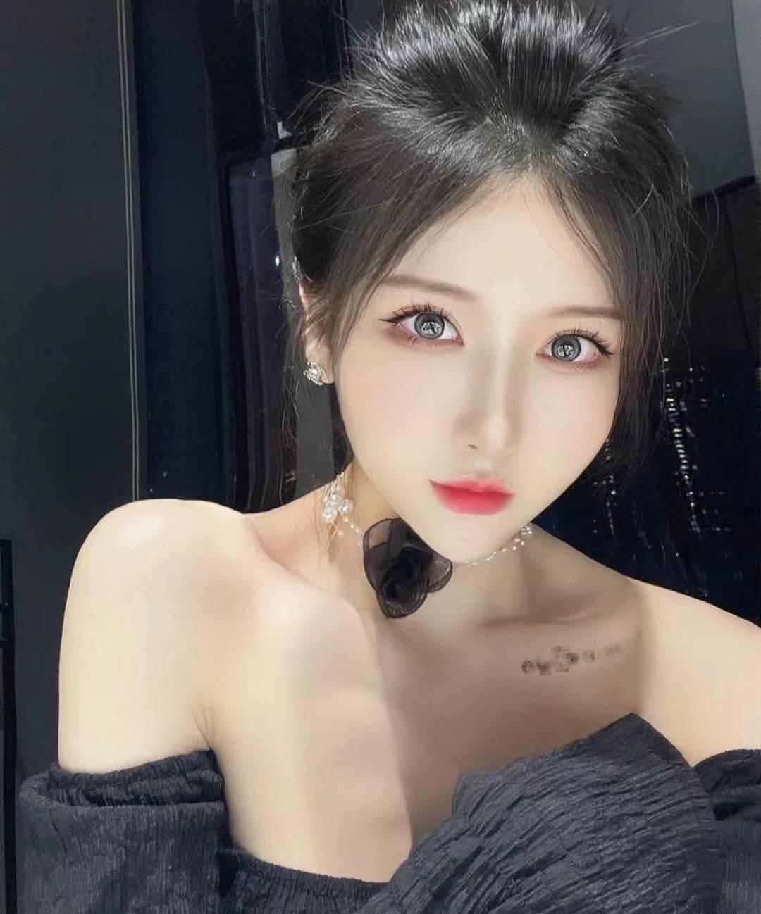 03年清纯妹子 身材很性感